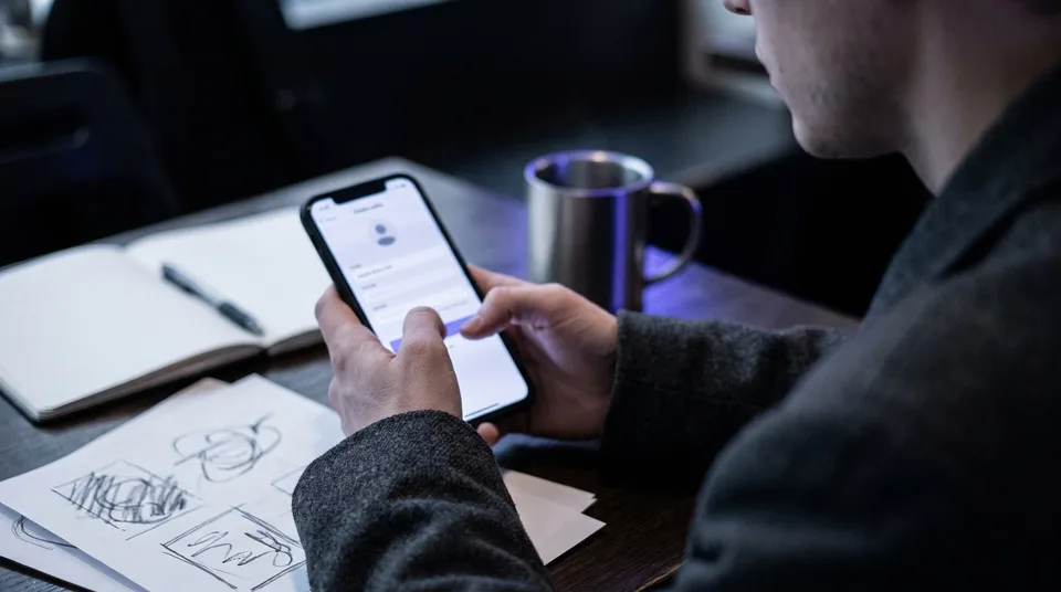 Examples of bad, good, better, and best Instagram name fields using keywords.